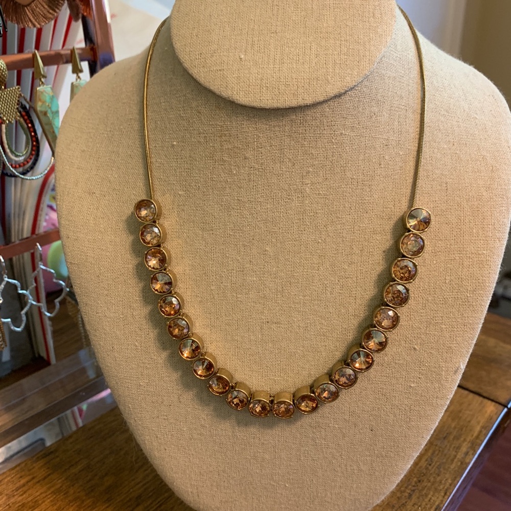 Vida Necklace.